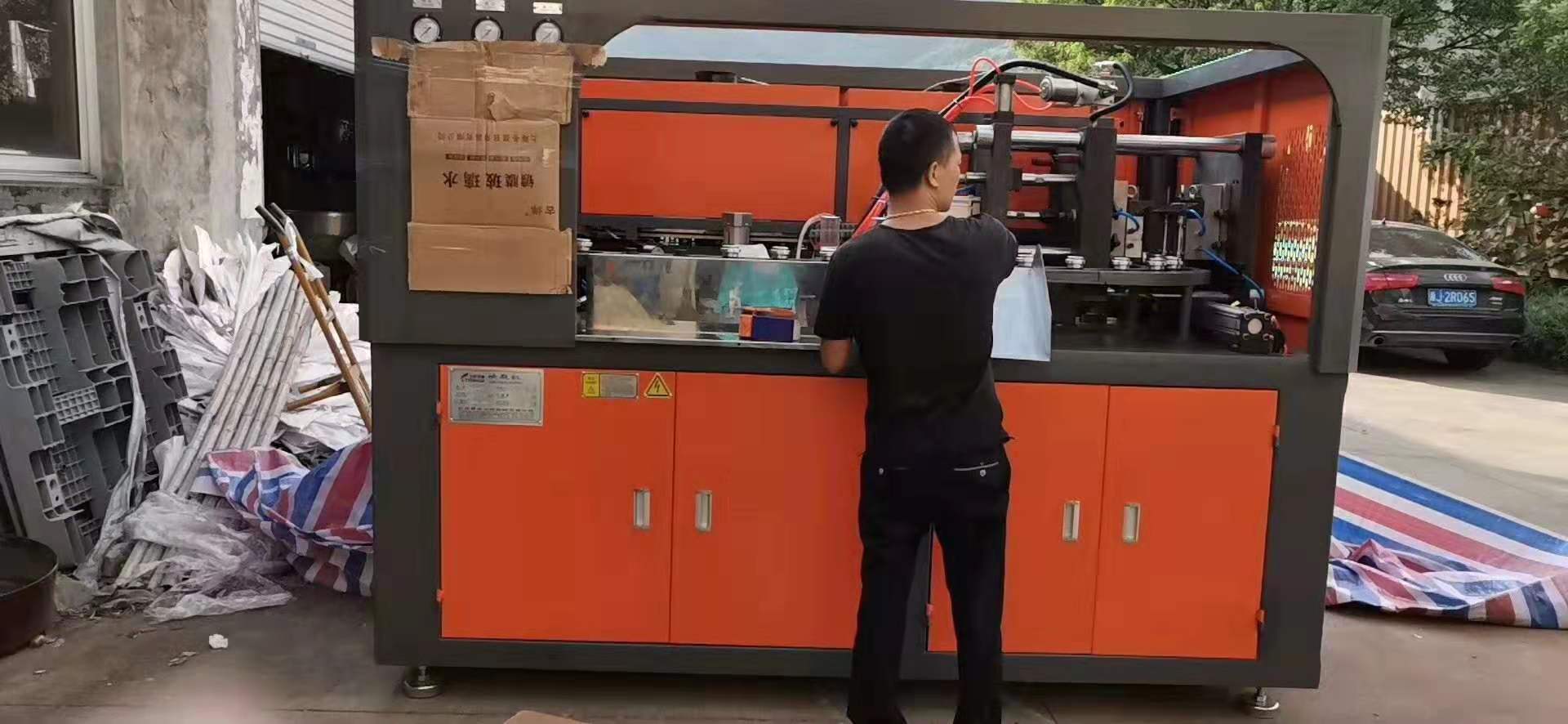 臺(tái)輝吹瓶機(jī)在吹瓶過(guò)程中遇到的這幾個(gè)問(wèn)題，你遇到過(guò)嗎？